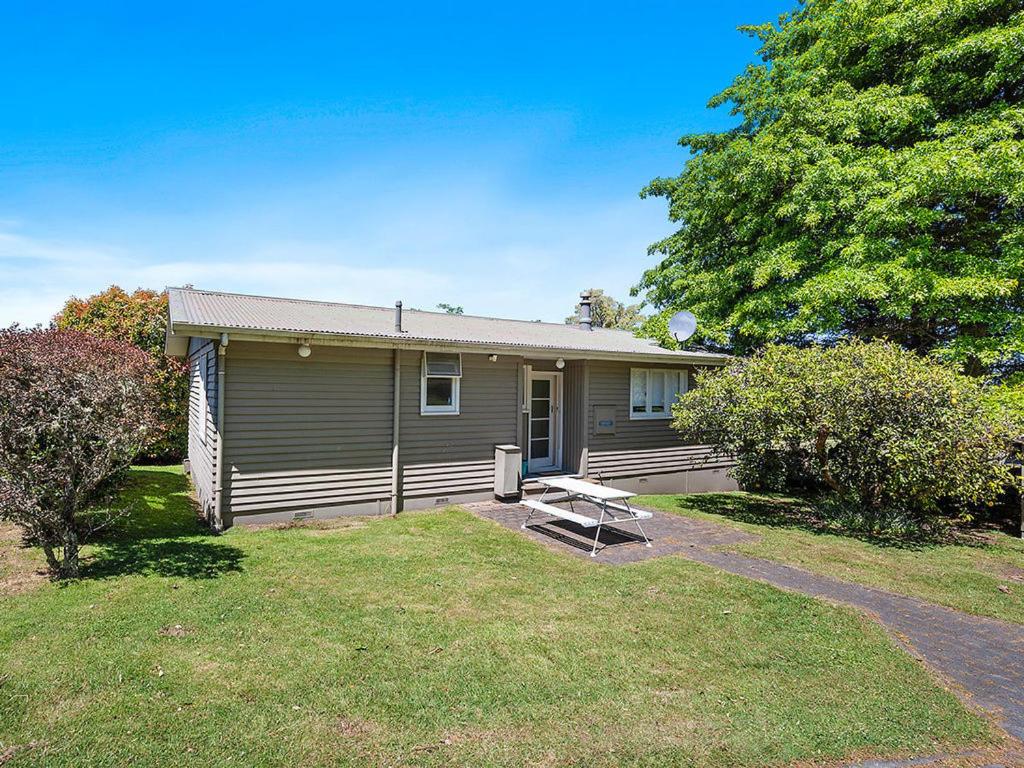 Te Kopua - Acacia Bay Holiday Home view 5