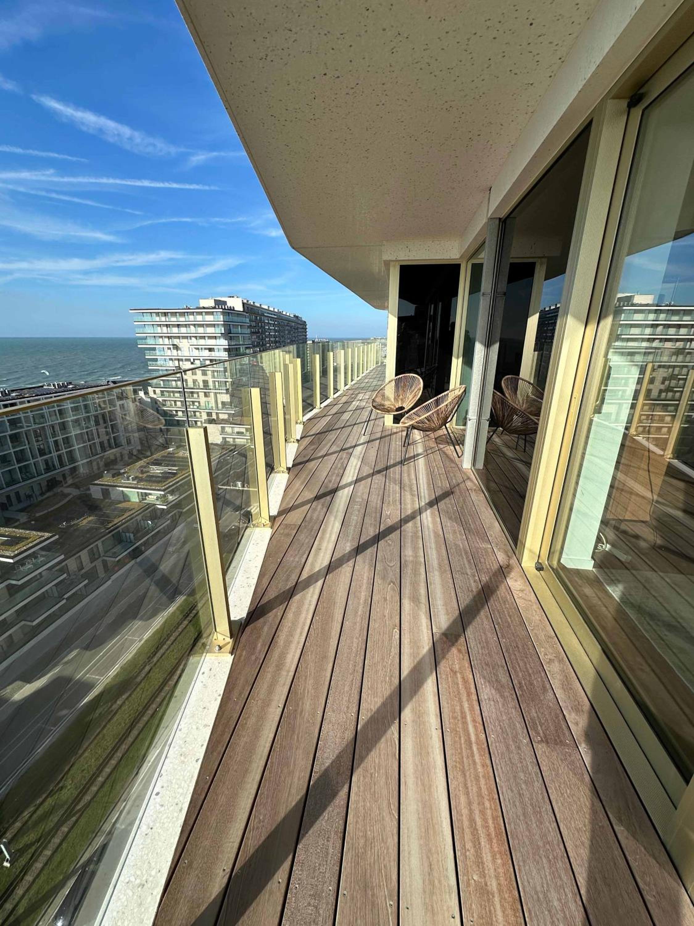 Huswell - Spacious apartment with huge terrace with sea view