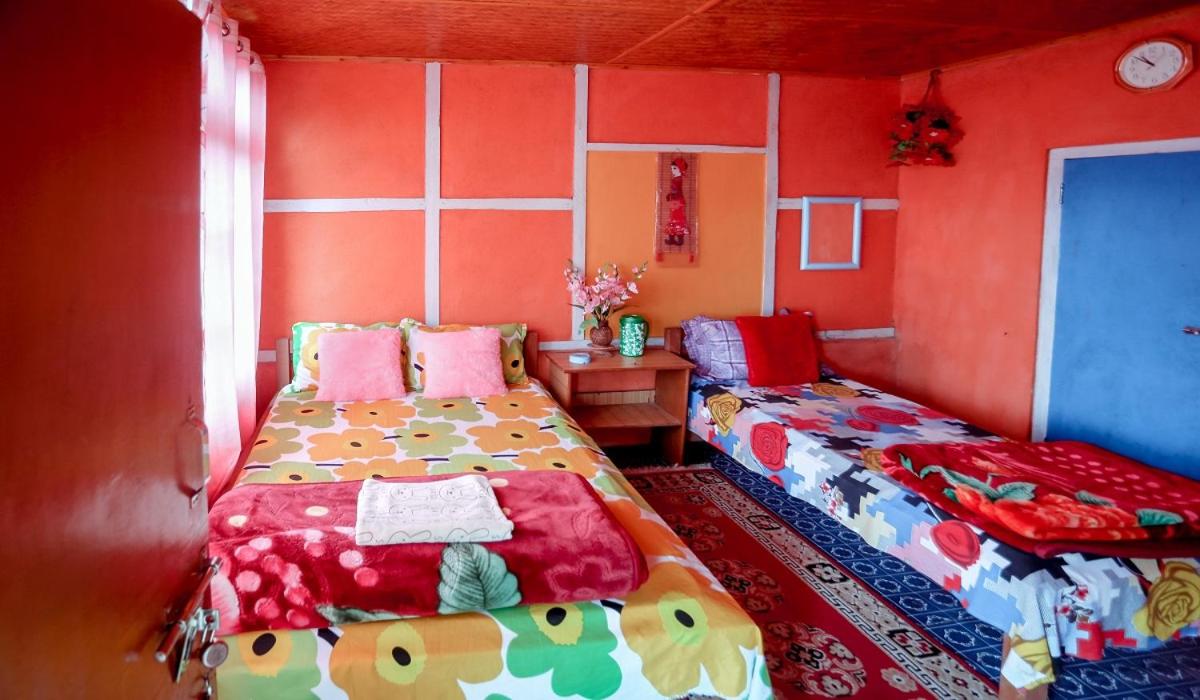 Bon Pinewood Homestay