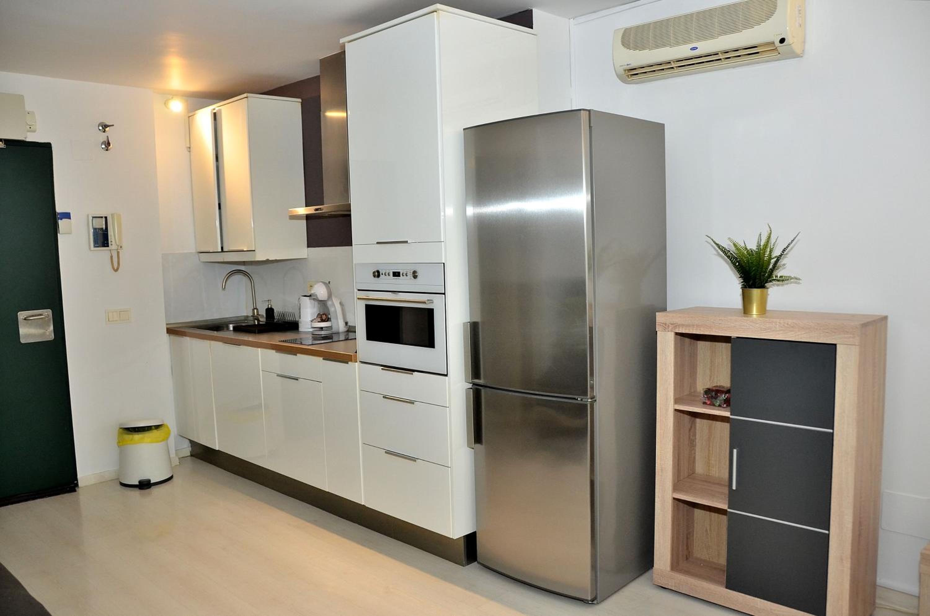 Oshun Sanchinarro Seasonal Living Lofts view 2