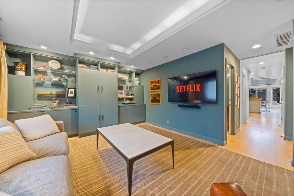Venice Home with Game Room, Theater, Pool and Spa