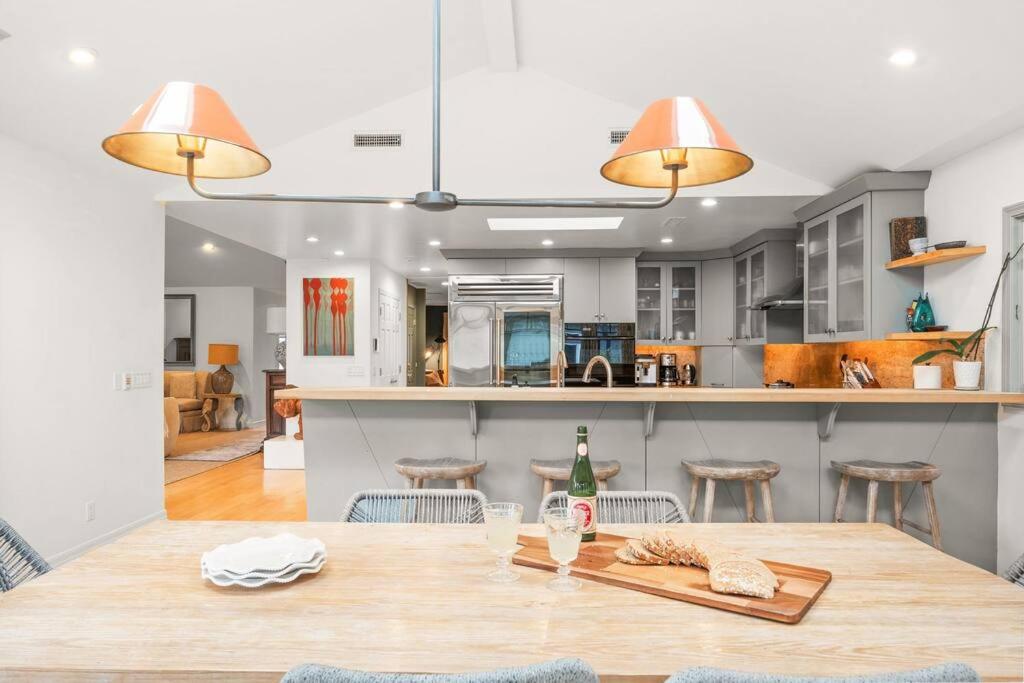 Venice Home with Game Room, Theater, Pool and Spa