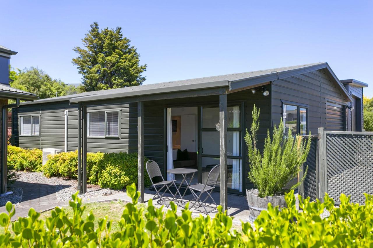 You little beauty - Wharewaka Beach Magic view 4