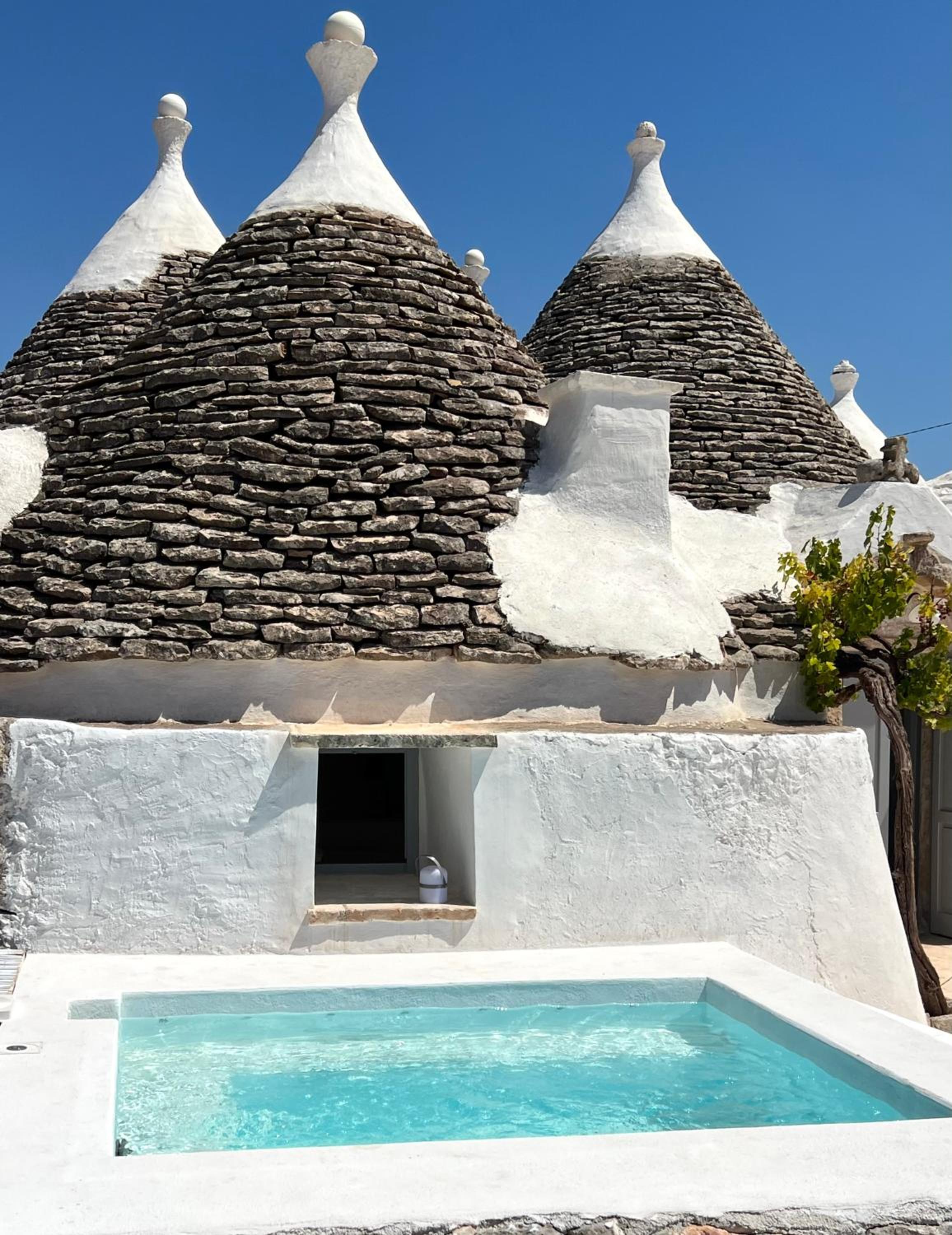 Trulli Pace 1879 Martina Franca view 3