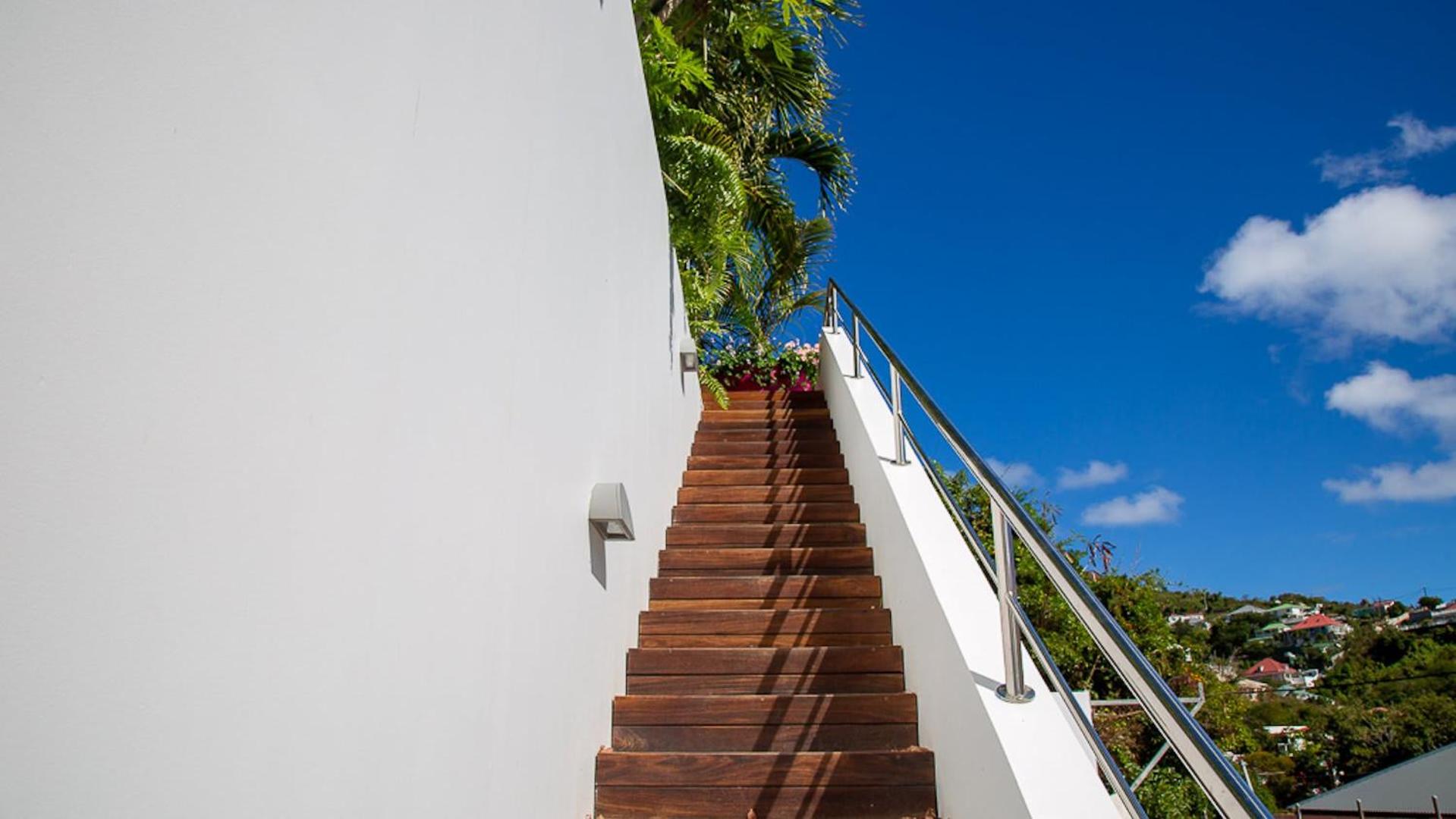 Superb Villa with Refined Decorations