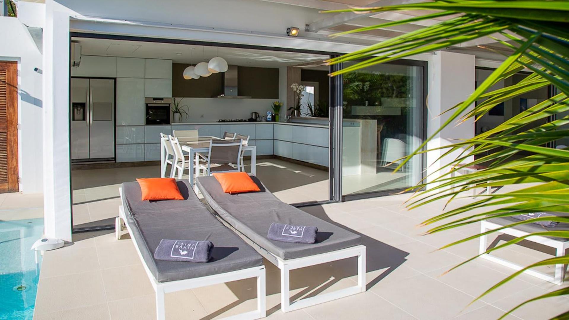 Superb Villa with Refined Decorations