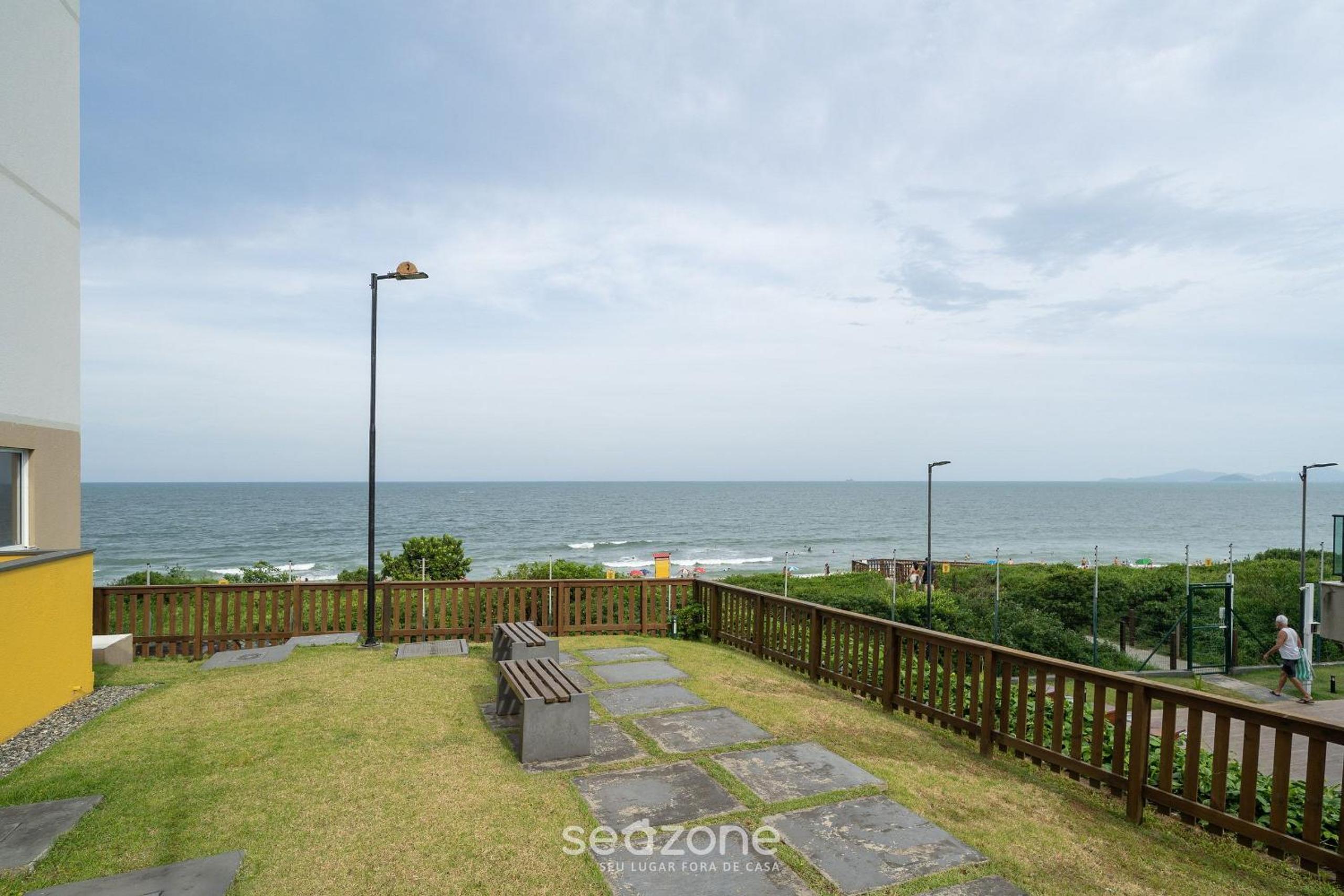 VAC - Condomínio beira mar na Praia de Itajubá