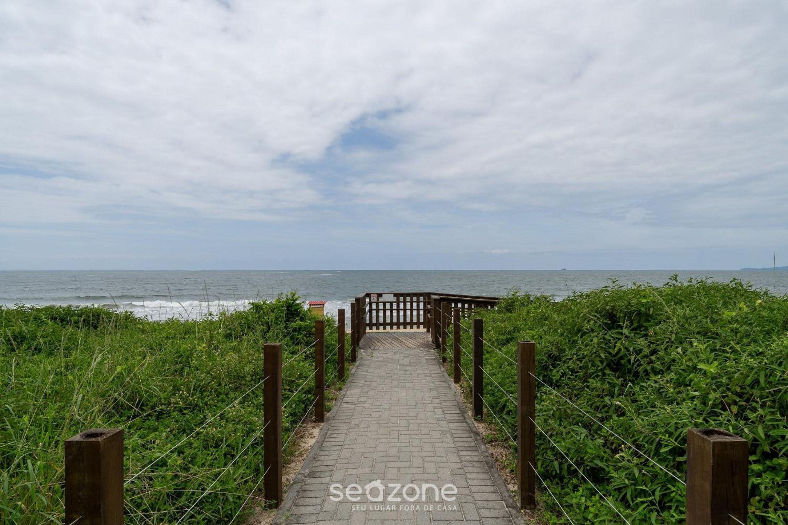 VAC - Condomínio beira mar na Praia de Itajubá