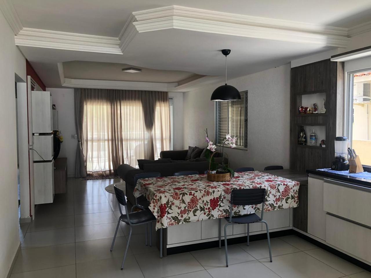 cód 2 - Casa em Palmas com Piscina e Spa