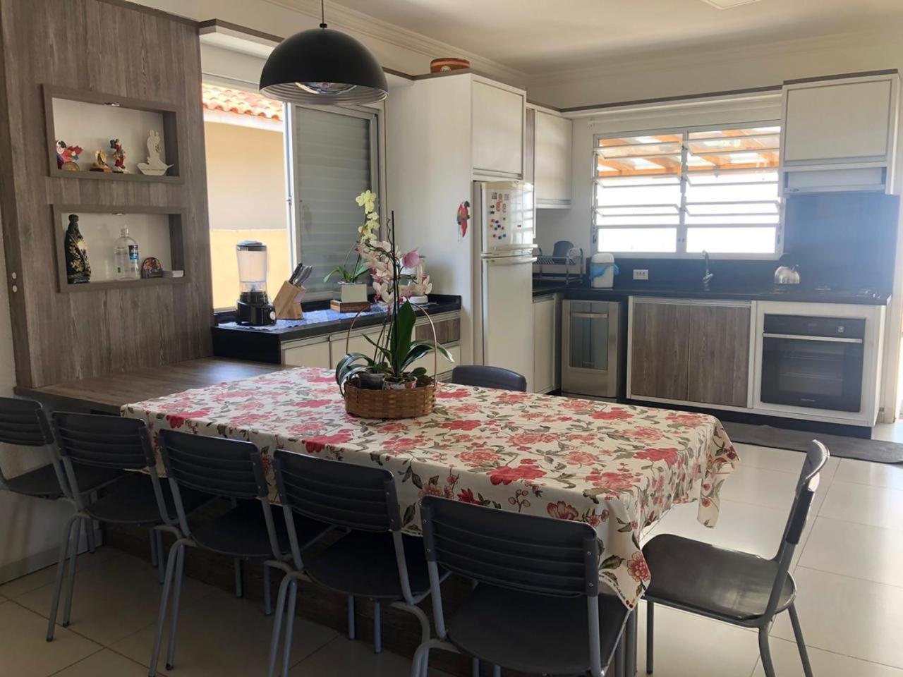 cód 2 - Casa em Palmas com Piscina e Spa
