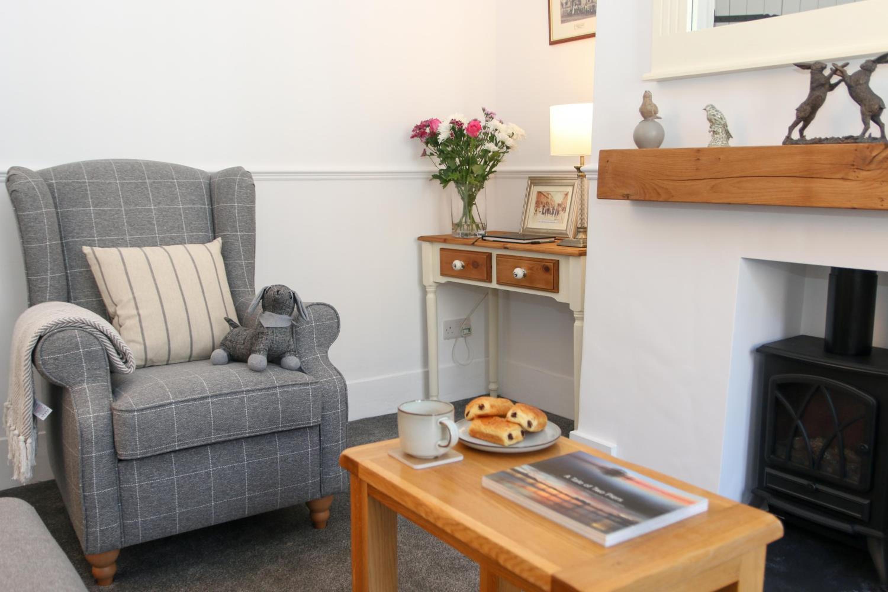 Contractor Friendly 2-Bed - Fast Wi-Fi & Netflix