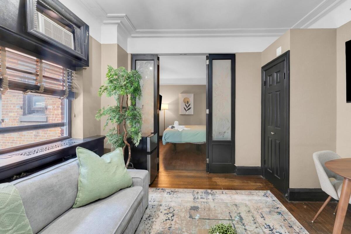 Central Location and Walkable Condo in NY with GYM
