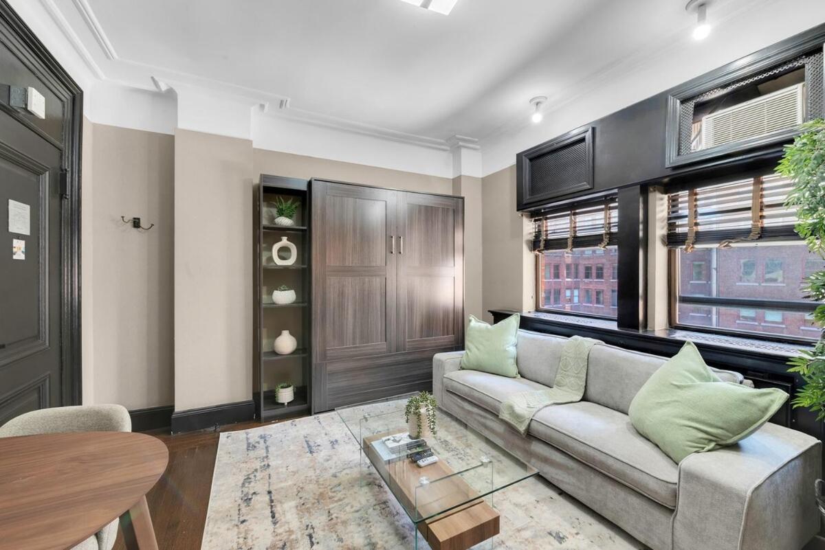 Central Location and Walkable Condo in NY with GYM