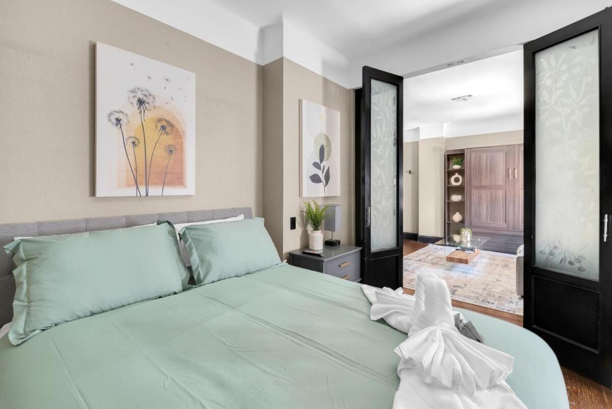 Central Location and Walkable Condo in NY with GYM