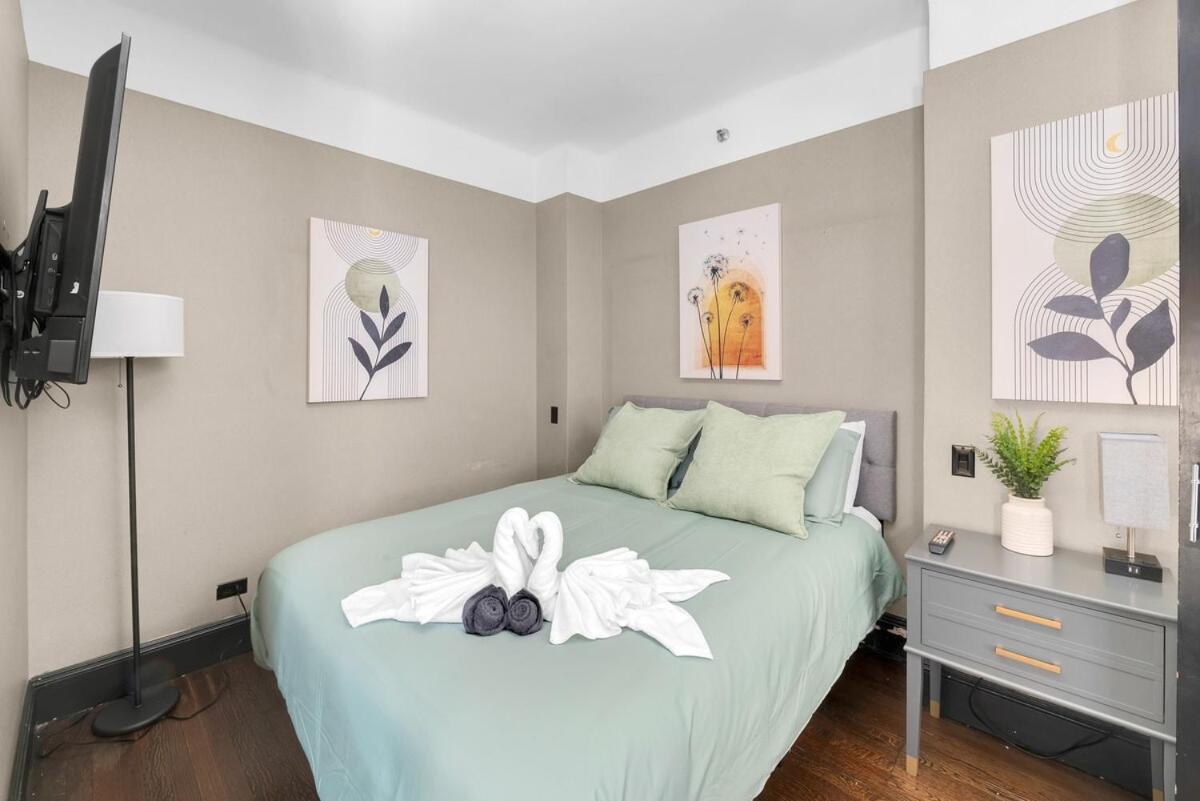 Central Location and Walkable Condo in NY with GYM