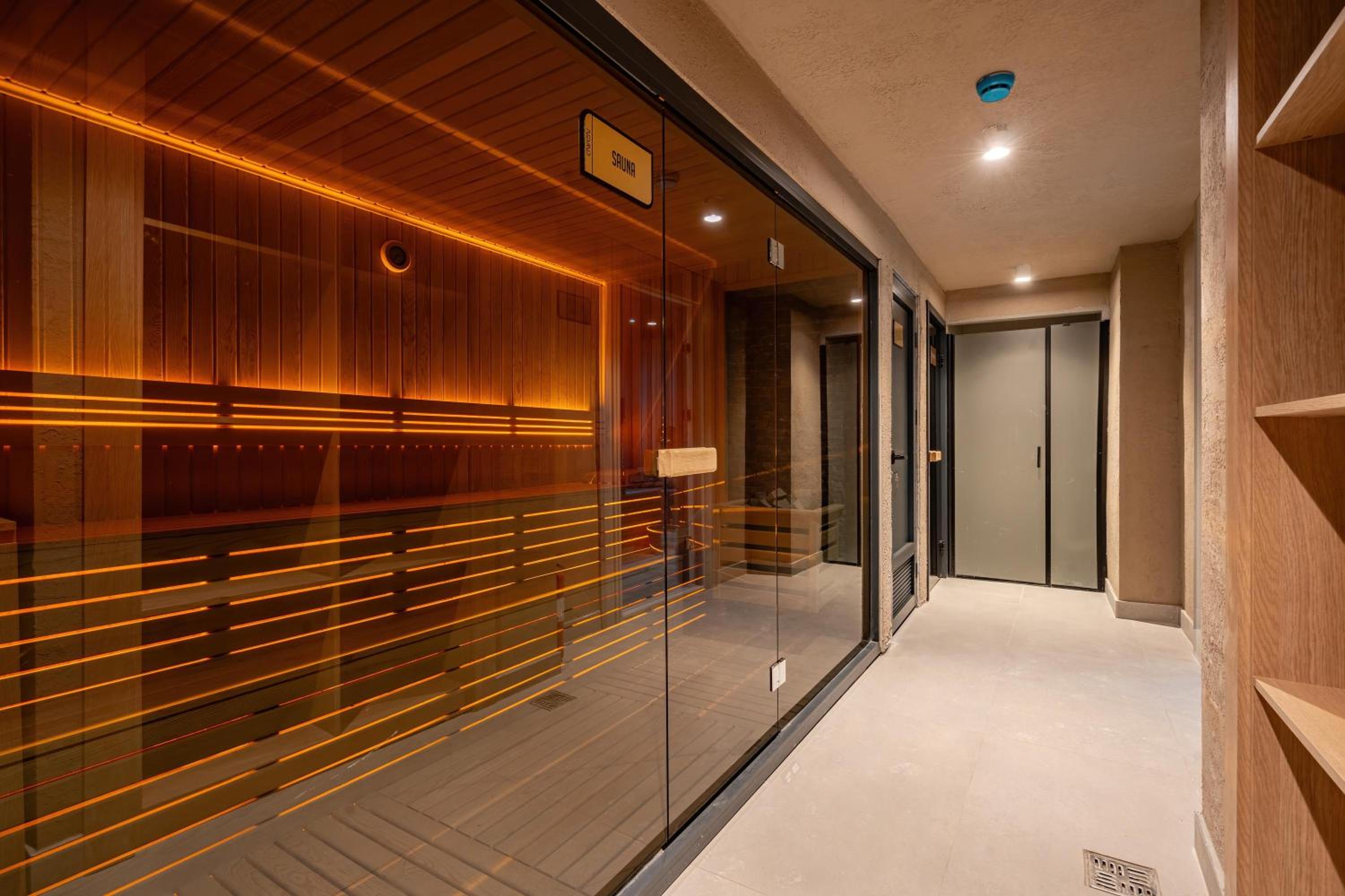 Awen Lara Hotel - Image 12