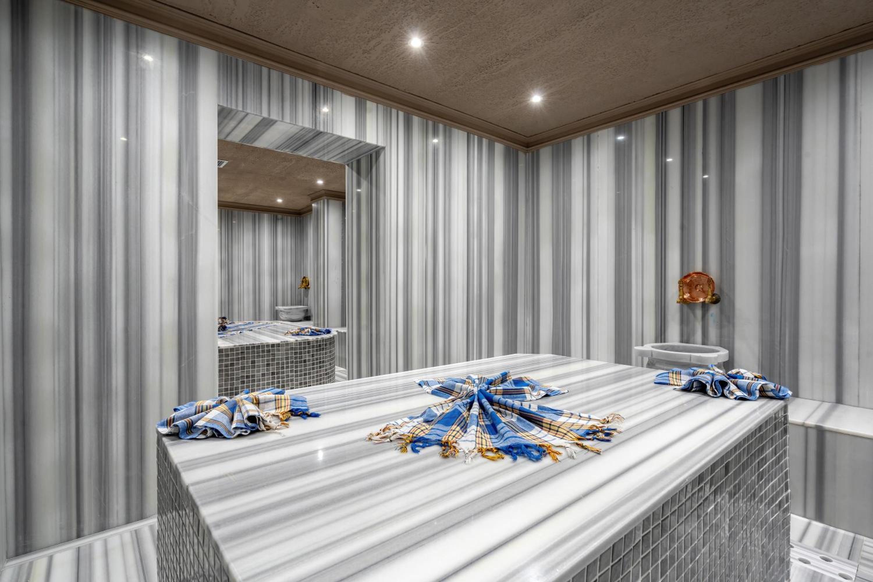 Awen Lara Hotel - Image 9