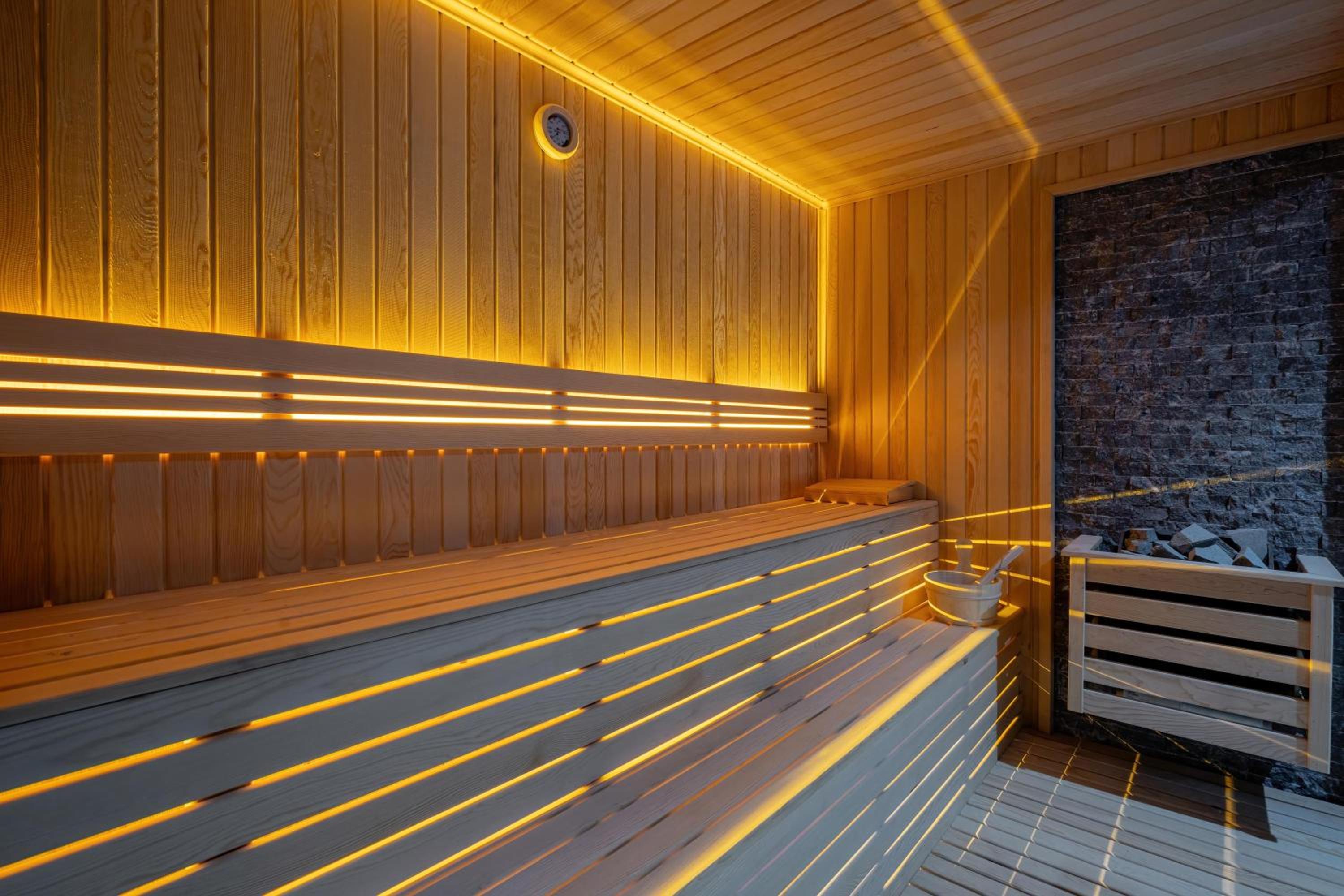 Awen Lara Hotel - Image 8