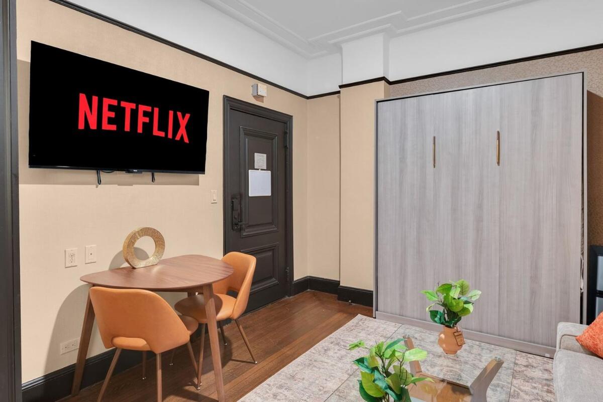 Stunning Condo in Heart of New York with GYM & MORE
