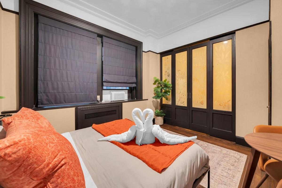 Stunning Condo in Heart of New York with GYM & MORE