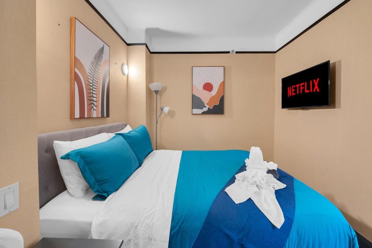 Premier Walking Distance to Times Square Condo NY