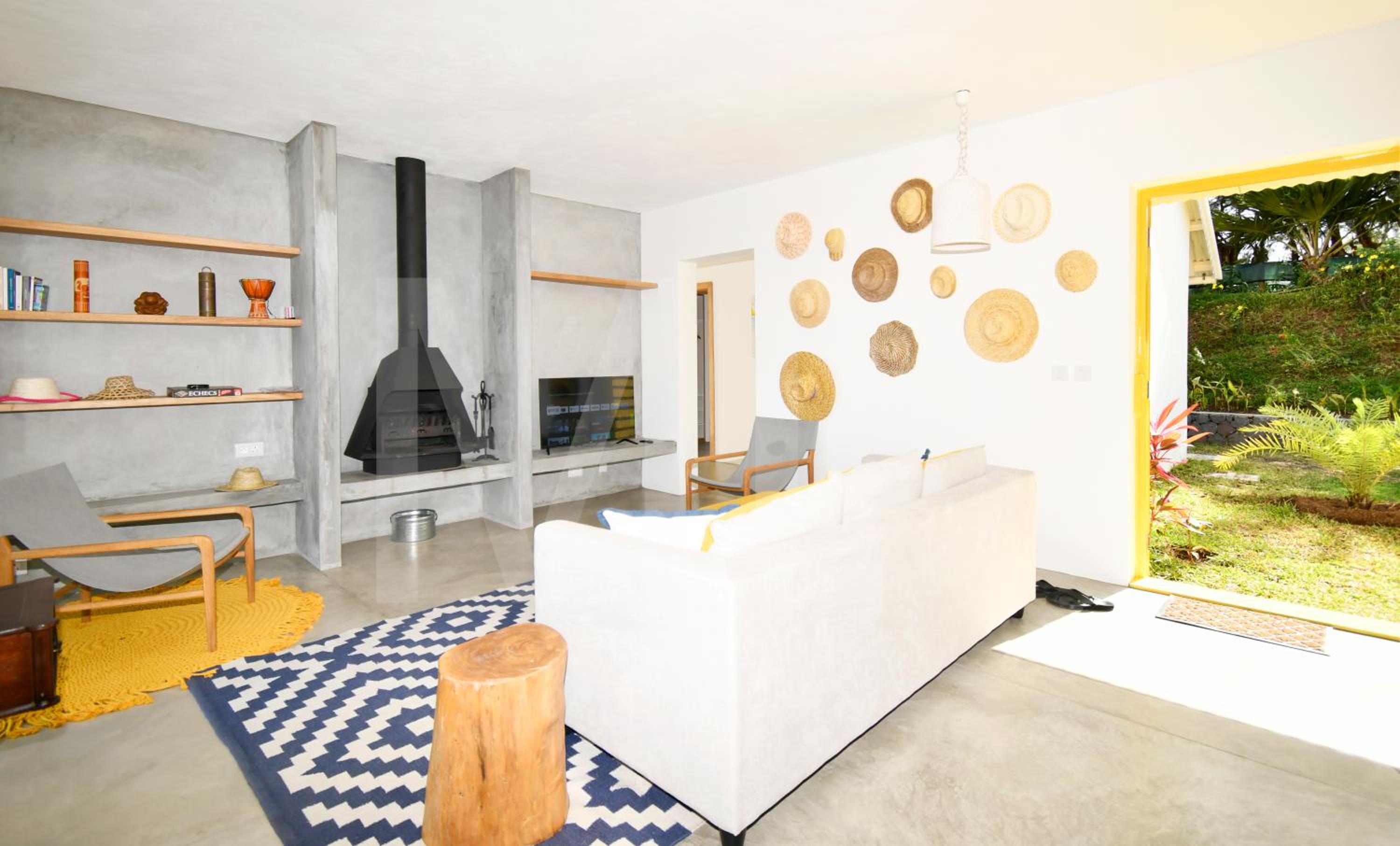newly build Villa, exquisite views, beach 5 min view 4