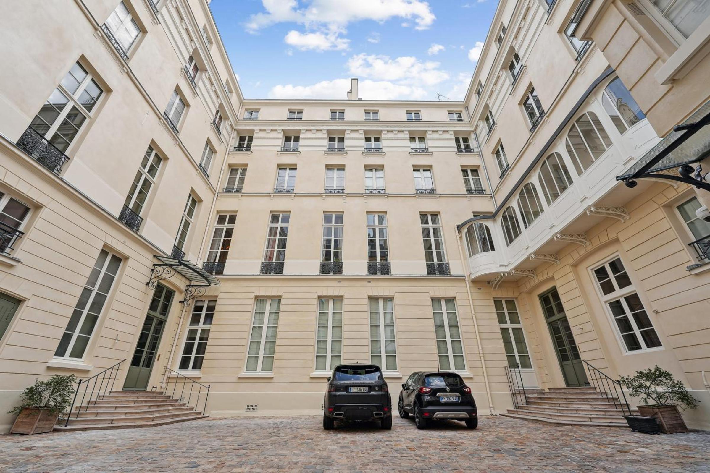 Orsay Invalides - Lille 1bdr by B'Your Home
