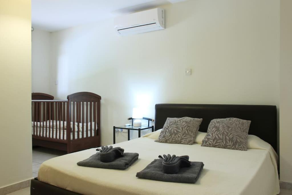 Villa Vounos - 5 Bedroom all en-suit with pvt pool