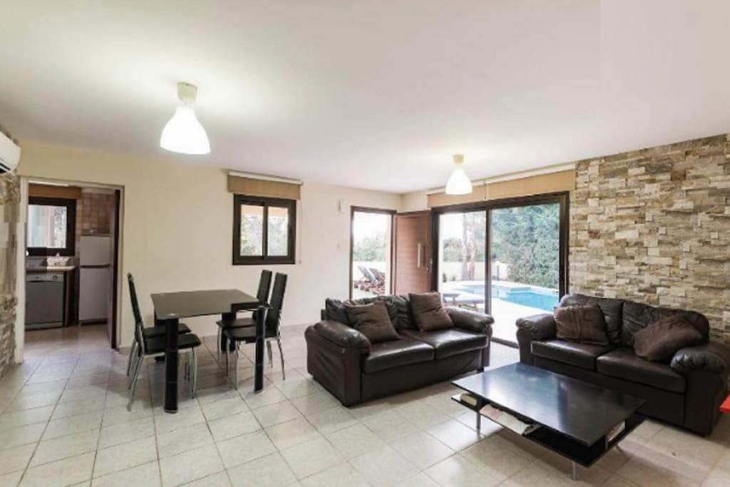Villa Vounos - 5 Bedroom all en-suit with pvt pool