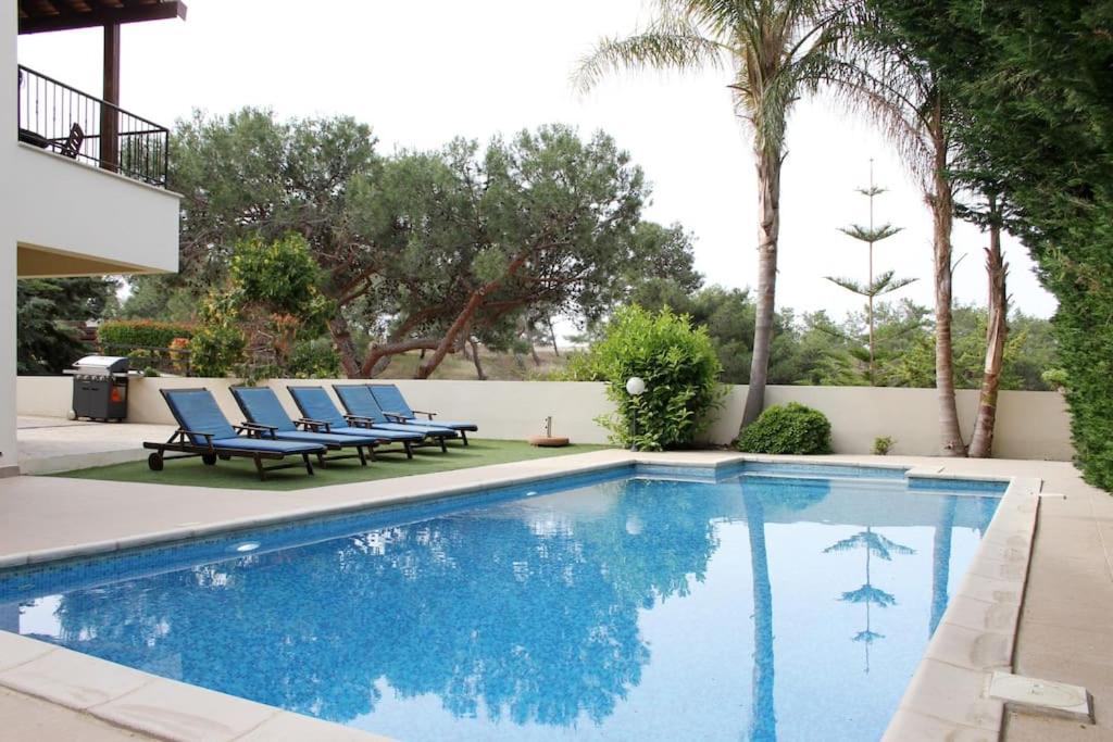 Villa Vounos - 5 Bedroom all en-suit with pvt pool