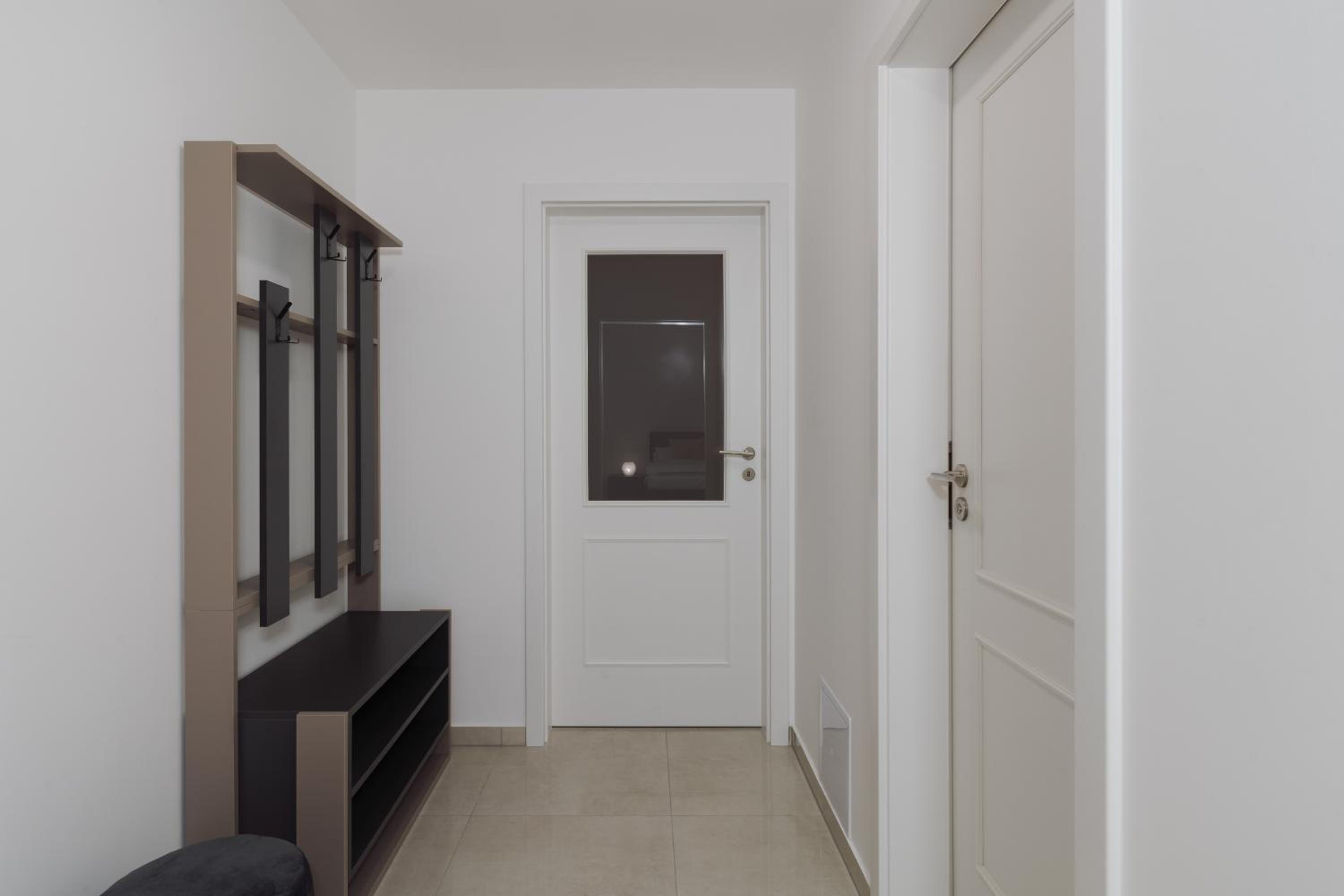 Azure - Cozy City Center Apartment with Balcony