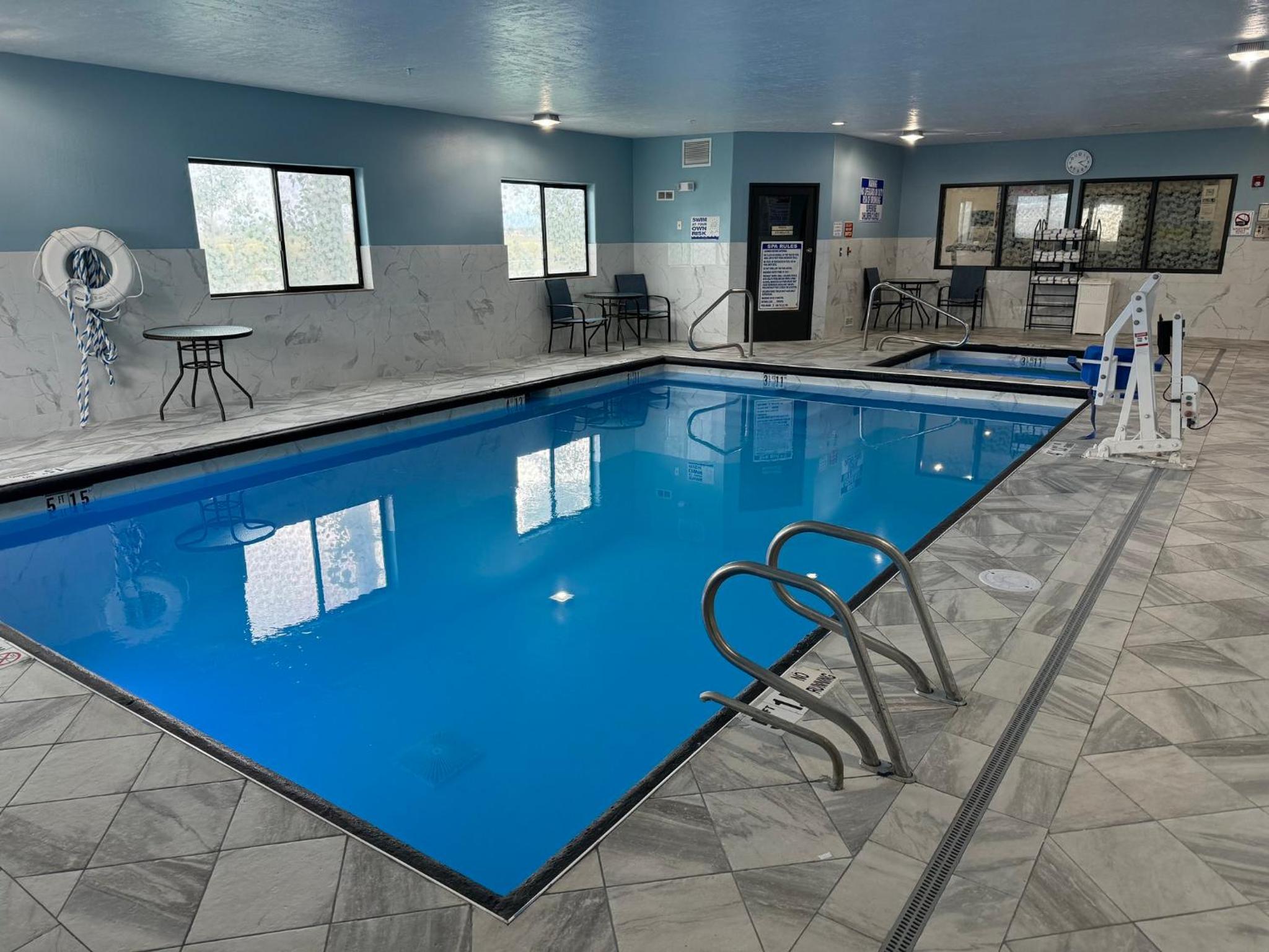 Alamosa Vacations - Holiday Inn Express  Suites Alamosa, an IHG Hotel - Property Image 2