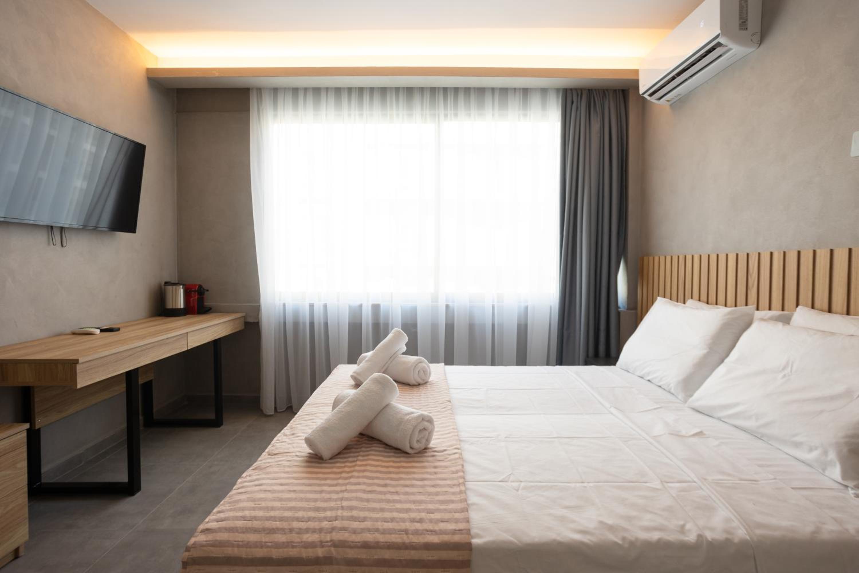Alkazar Suites