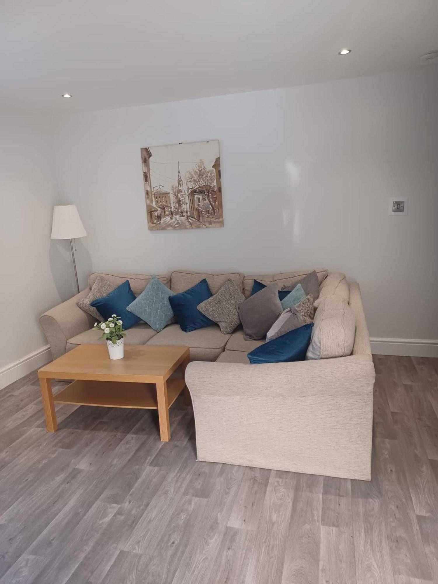 103 Whalley Road Ramsbottom view 4