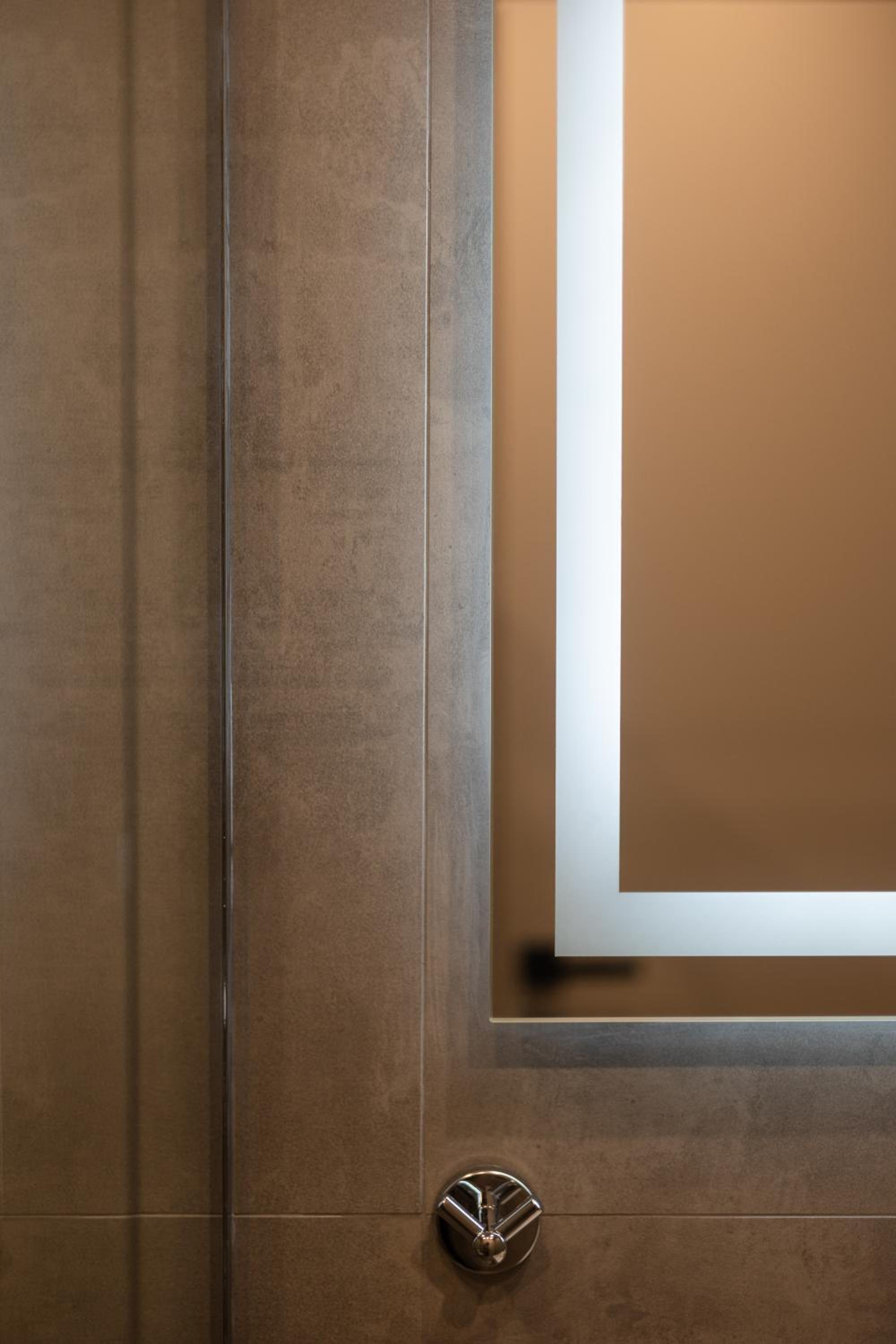 Alkazar Suites