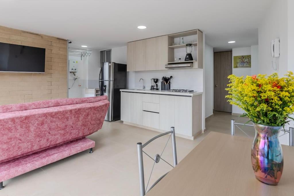 Lindo apartamento en Laureles con piscina 501
