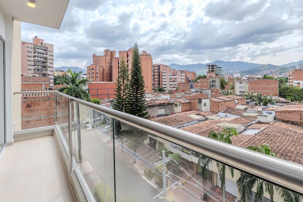 Lindo apartamento en Laureles con piscina 501