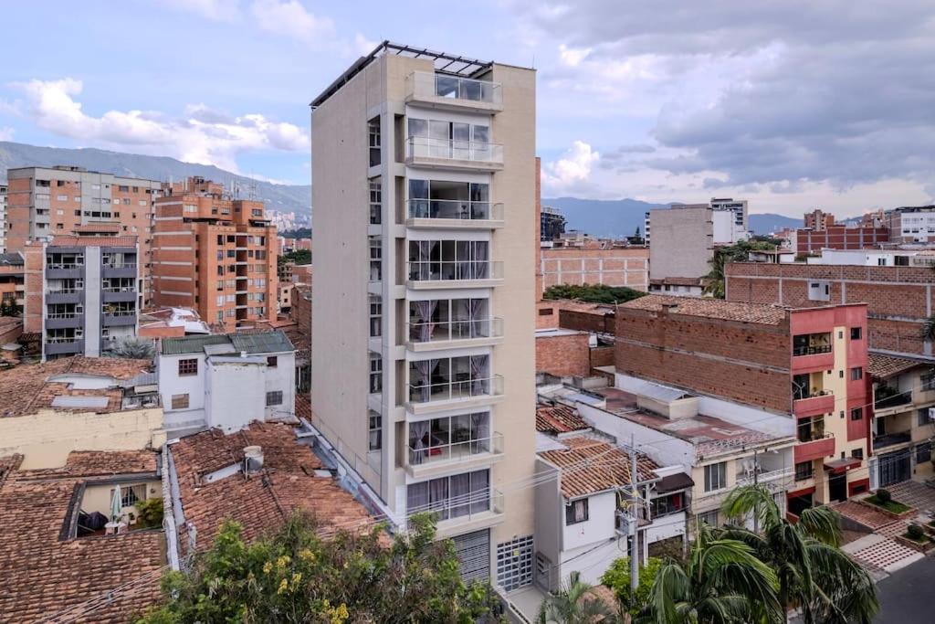 Lindo apartamento en Laureles con piscina 501