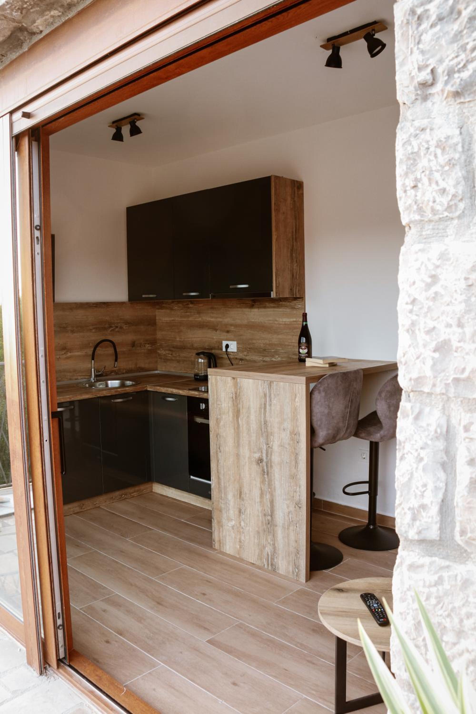 Apartments Lav Lustica view 3