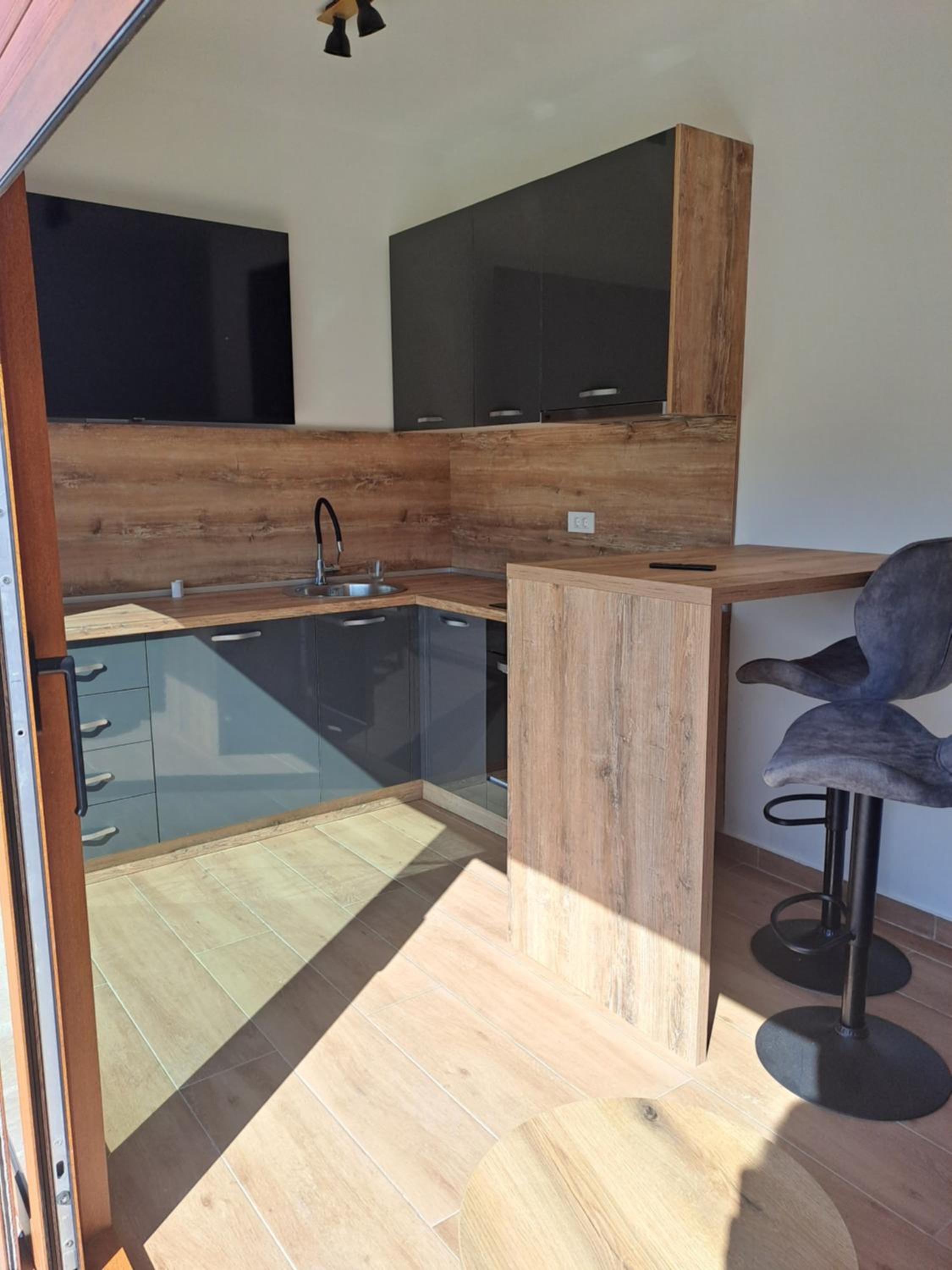 Apartments Lav Lustica view 4