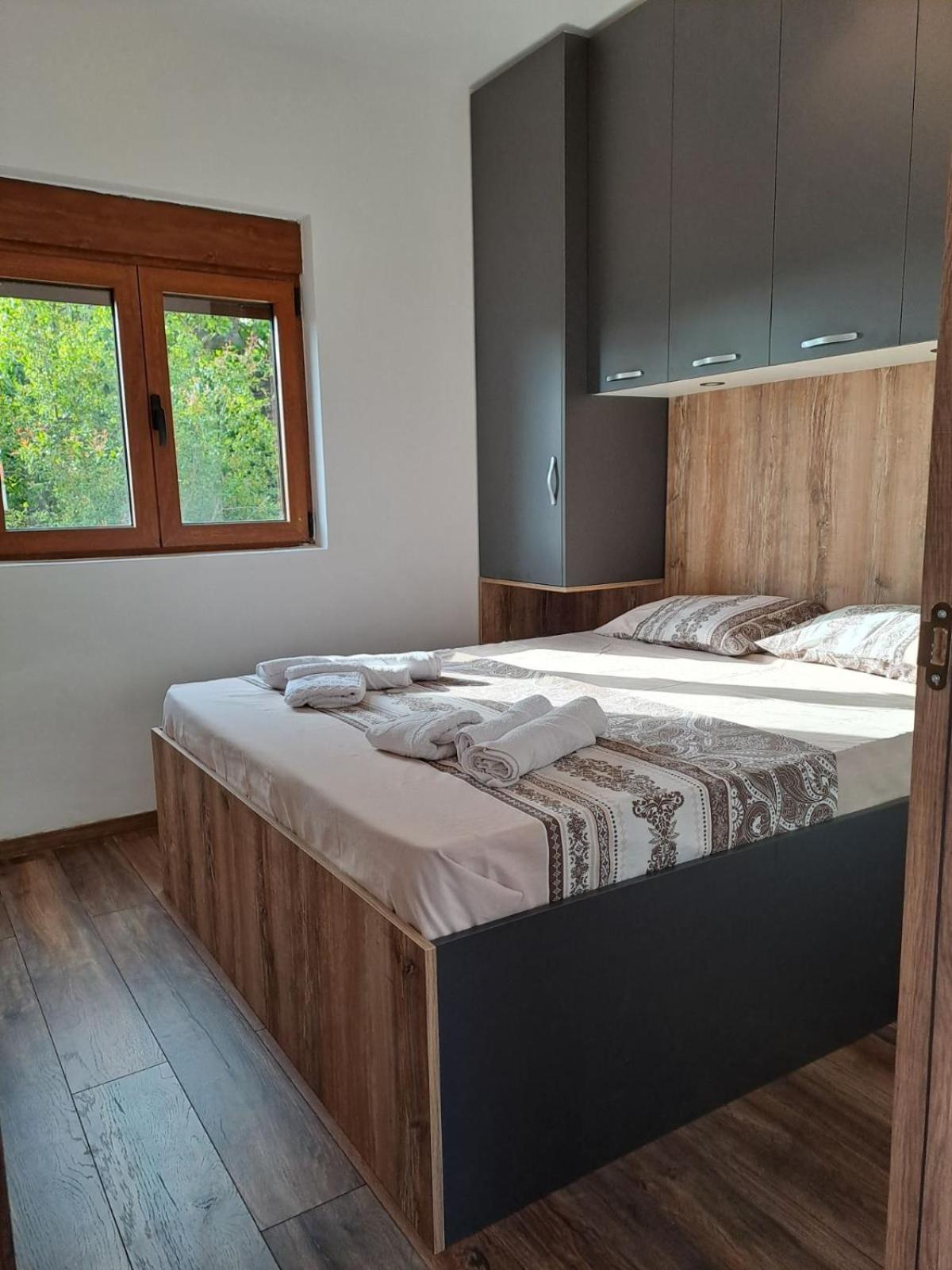Apartments Lav Lustica view 5