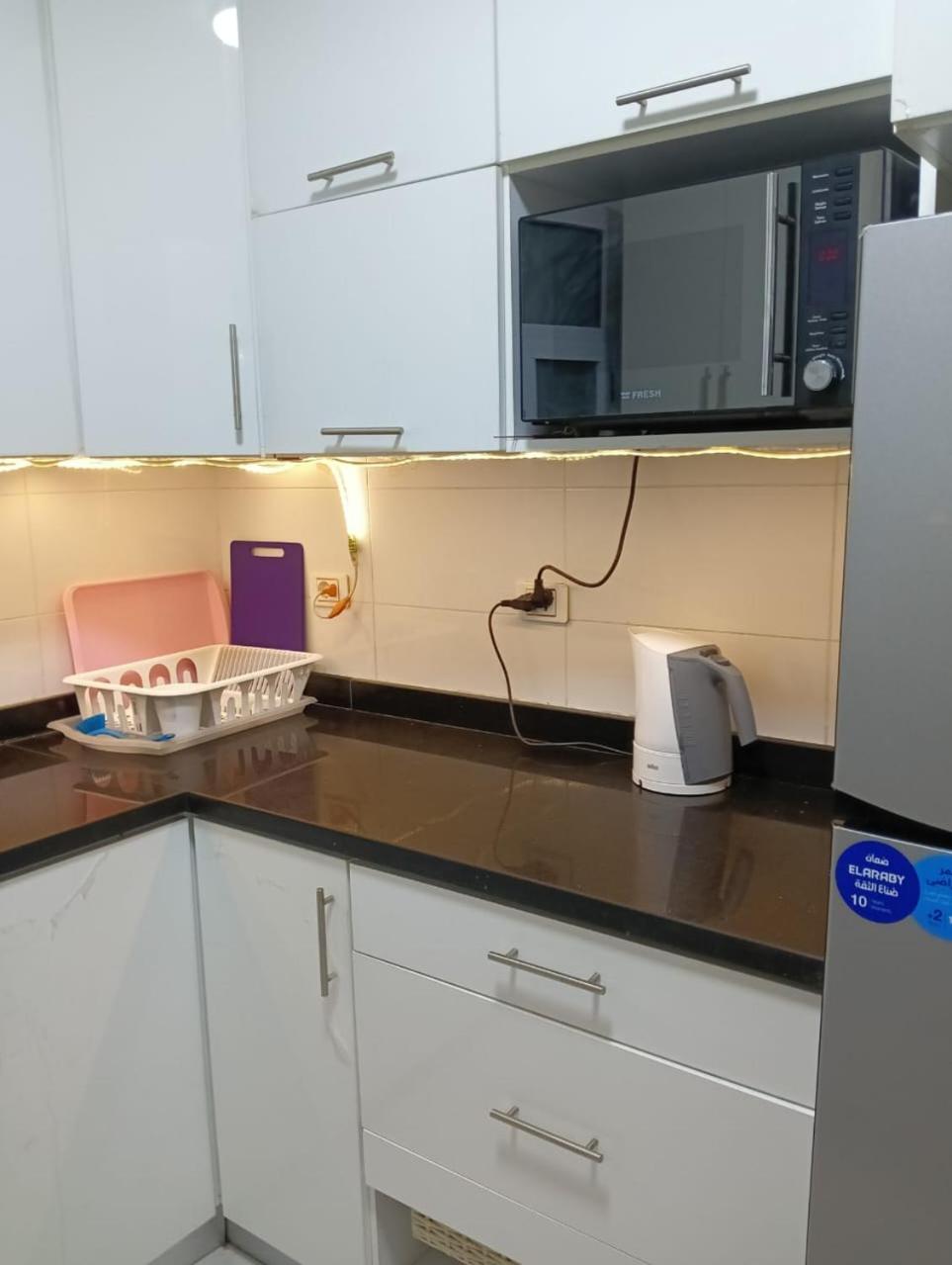 shared flat for women only in compound one katamya