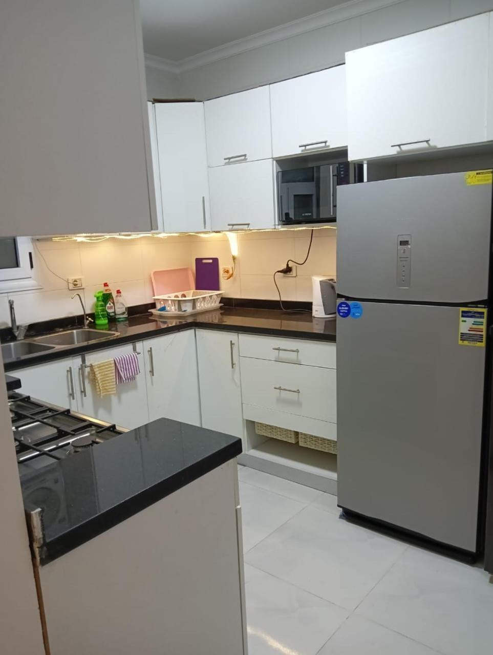shared flat for women only in compound one katamya