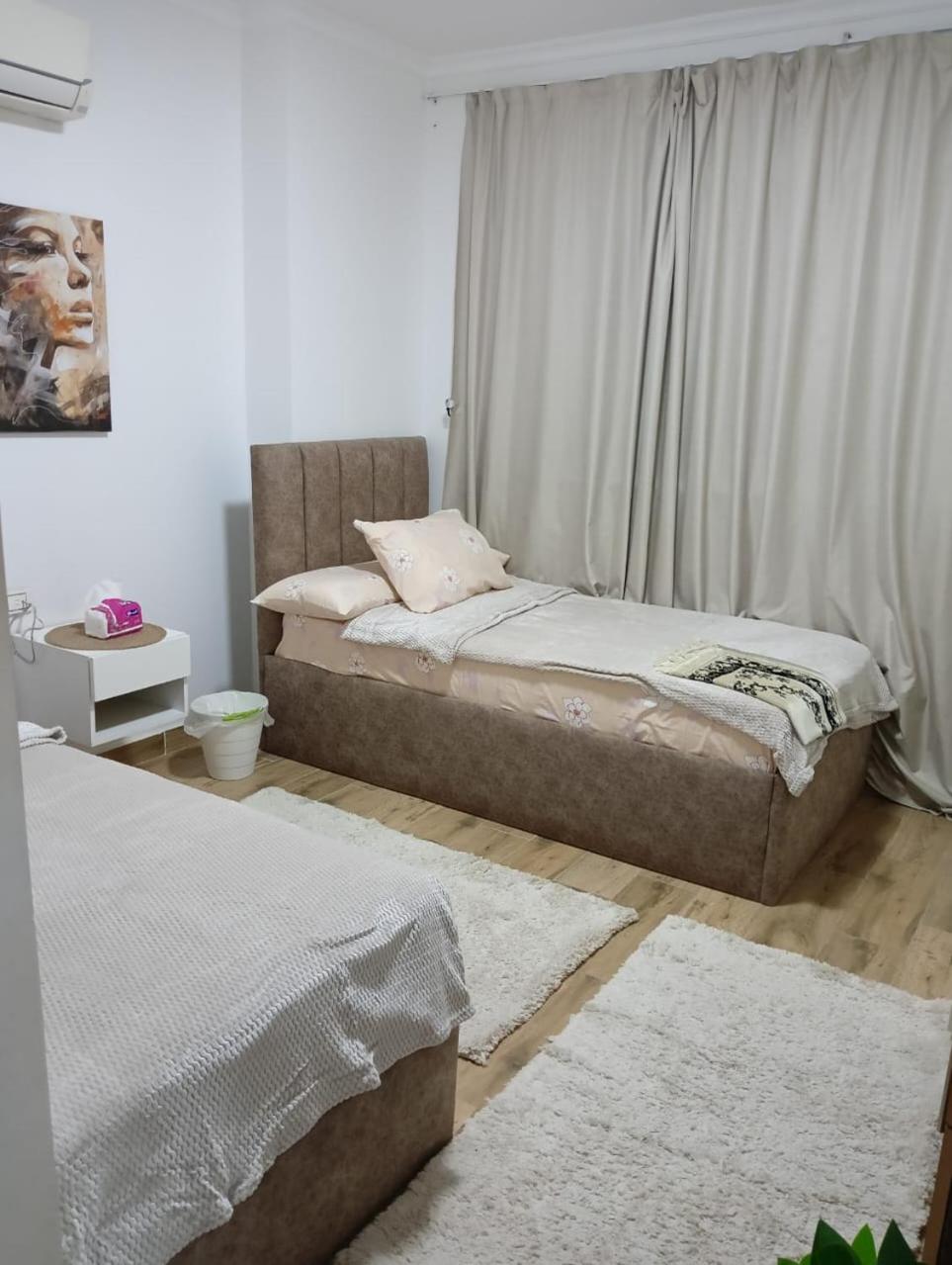 shared flat for women only in compound one katamya