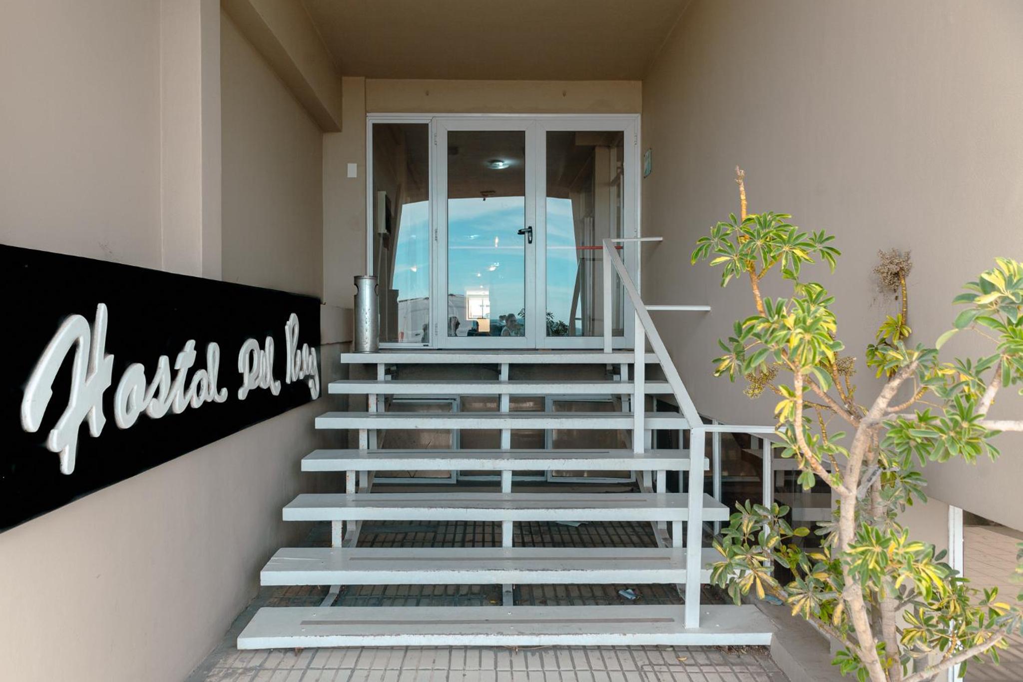 Hotel Rayentray Hostal - Image 1