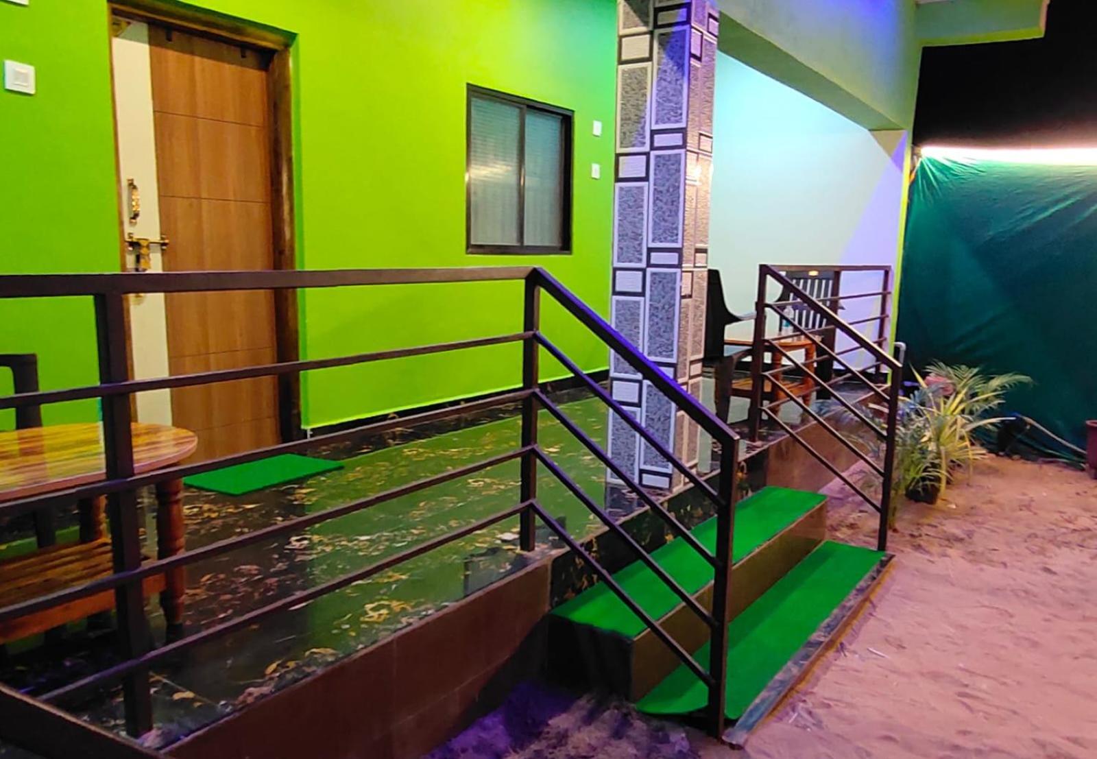 Gokarna Wave's End Beach Stay And Cafe view 2
