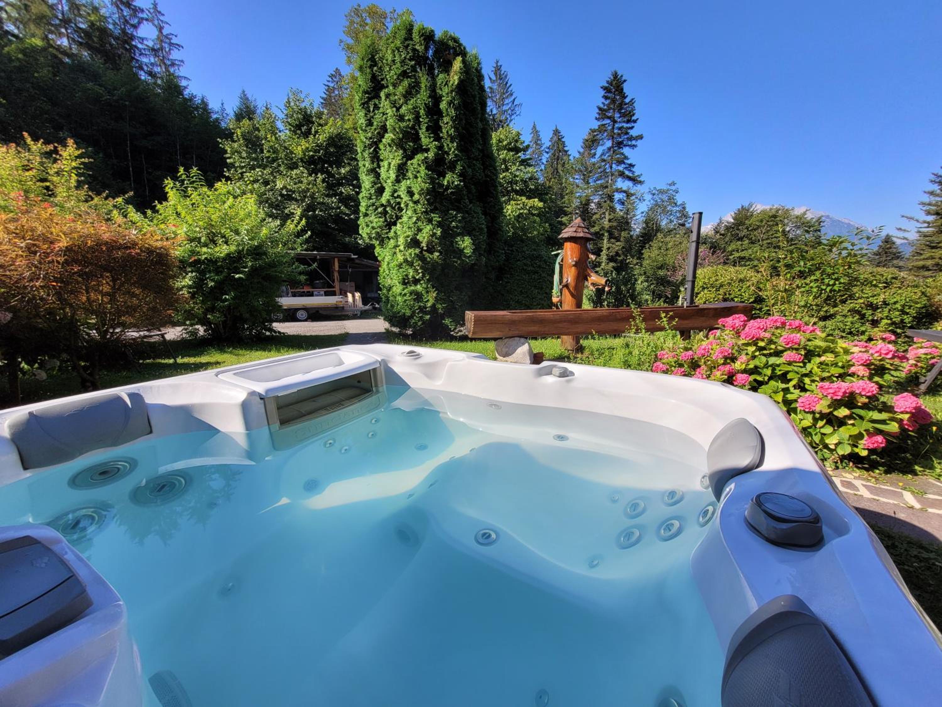 das.arnolds | Whirlpool | Pool | Bergblick
