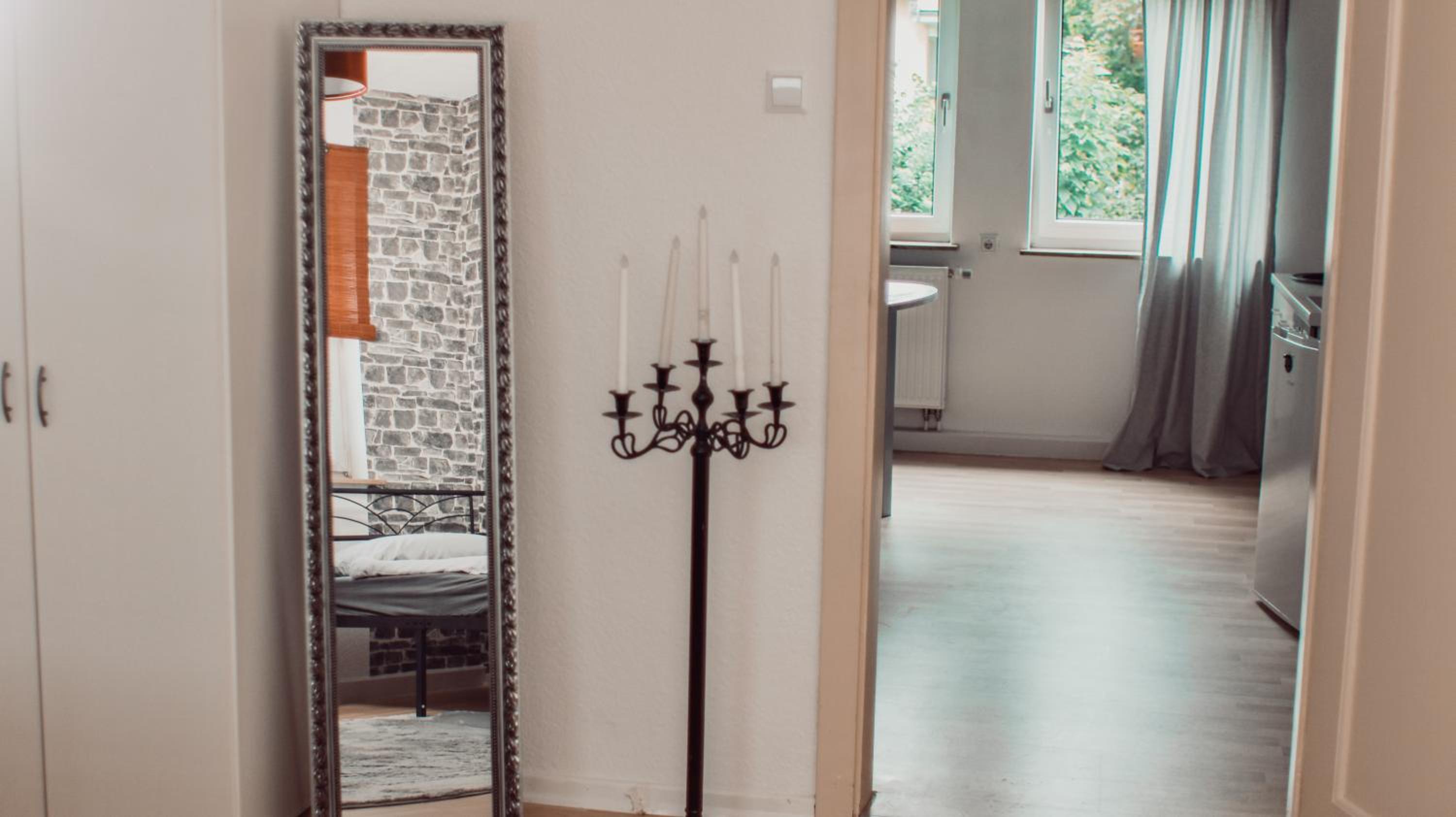 Apartments Cassel - mit Smart TV und Parkplätzen - für Singles, Paare, Familien und Gruppen