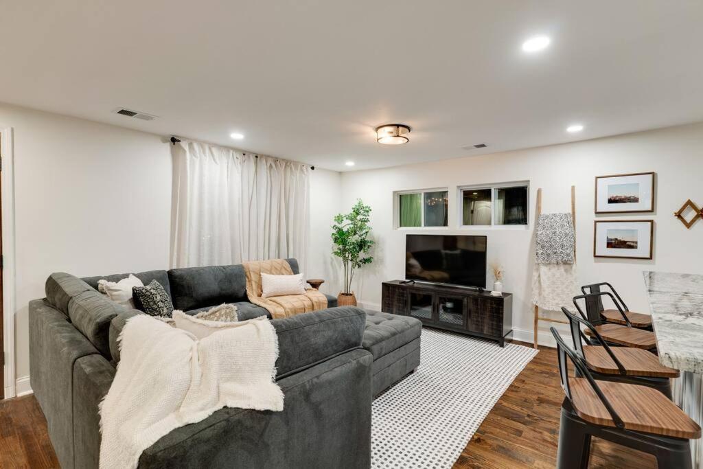 Newly Remodeled! Beautiful 3bd home in East Nash! view 5
