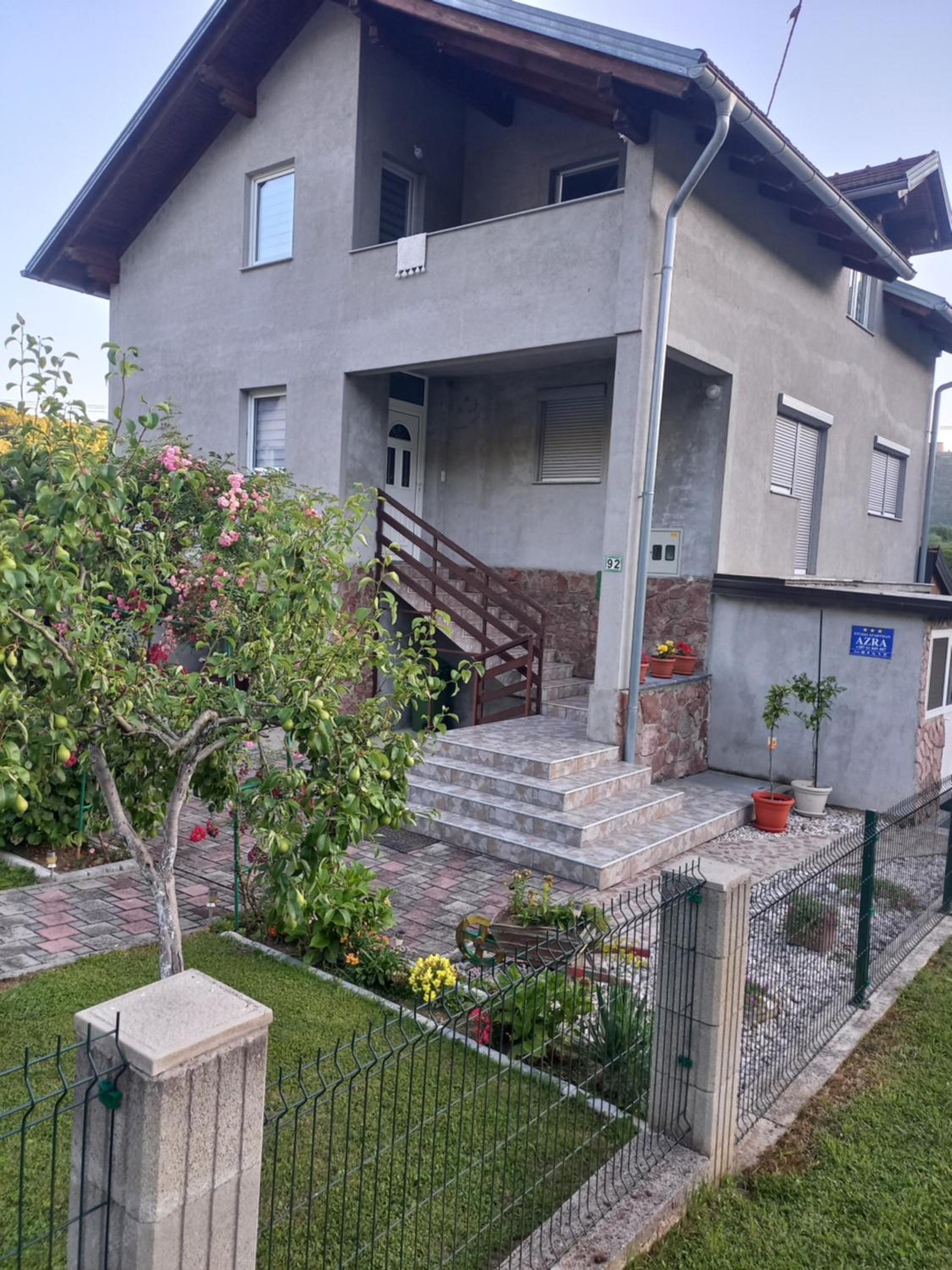 Studio Apartman Azra